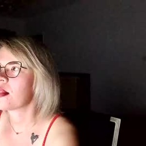 livesex.fan mollywel livesex profile in natural cams