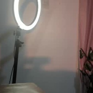 chaturbate mommyvioletta webcam profile pic via netcams24.com