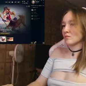xxx-topcamgirls.com moonlishsiren_v2 livesex profile in shy cams