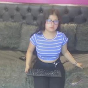 show2cam.com nahiagibson livesex profile in spank cams