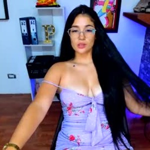 Cam girl nahiara_hops