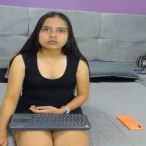 chaturbate nahomibrauwn Live Webcam Featured On 6livesex.com