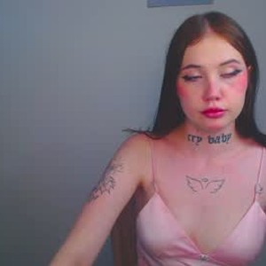 Camgirl is actually offline