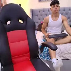 sexlivecamsites.com nick_connor_19 livesex profile in cute cams