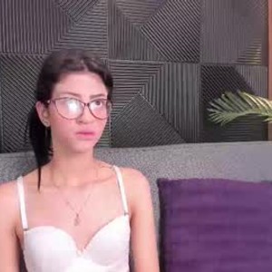 chatnmate.com nicole_demon livesex profile in slim cams