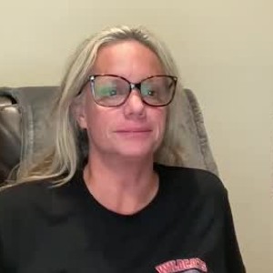sexlivecamsites.com ninanite livesex profile in mysterious-gemini-enneagram-5 cams