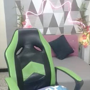 pornos.live ninasexy222 livesex profile in squirt cams