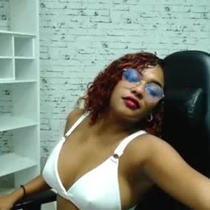 watchgirlcam.com odissycurly livesex profile in ebony cams