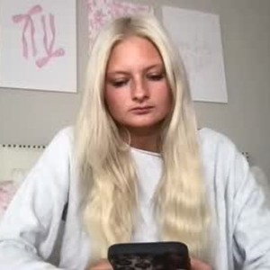 chaturbate oklexi webcam profile pic via sleekcams.com