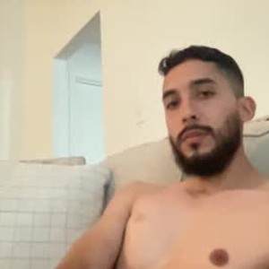 papicubano_guapo23cm Live Cam