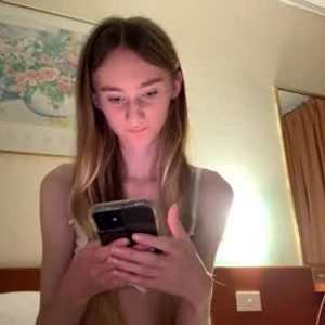 chaturbate parislia webcam profile pic via amateursex-livecam.com