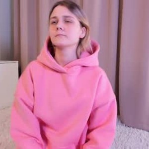 sleekcams.com petulacroswell livesex profile in shy cams