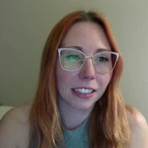 girlsupnorth.com piper_plays livesex profile in redhead cams