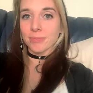 chaturbate princesscarlyblu webcam profile pic via cheapadultsexcams.com