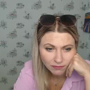 chaturbate queen_tina_ webcam profile pic via sleekcams.com