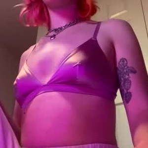 queeniestrawbs webcam livesex profile on bestlivesexchat.com