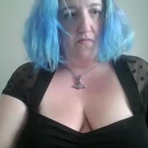 6livesex.com queenviking livesex profile in milf cams