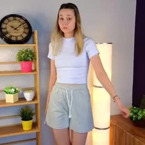 sexcityguide.com quennacovil livesex profile in shy cams