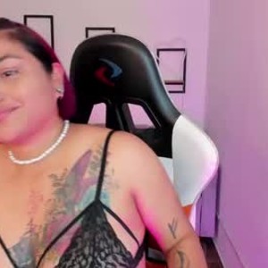 livesexl.com raven_mya livesex profile in curvy cams