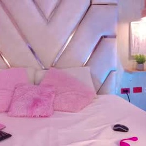 livesex.fan ravenn_black_ livesex profile in blowjob cams