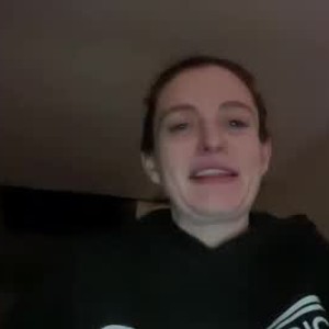 realhotgirlshit420 webcam livesex profile on badgirlwebcam.com