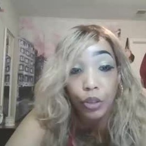 chaturbate reddsoamazing webcam profile pic via iluvcams.com