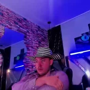 Cam boy roman_mirando