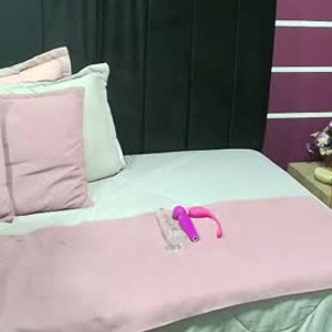 chaturbate roseesmith_ webcam profile pic via amateursex-livecam.com