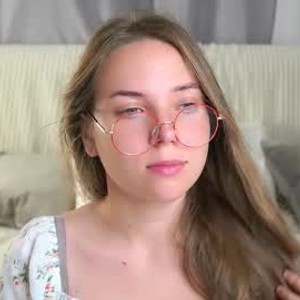 chaturbate roxannastoo webcam profile pic via bestlivesexchat.com