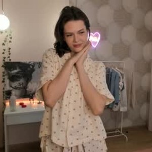 girlsupnorth.com royalcandys livesex profile in young cams