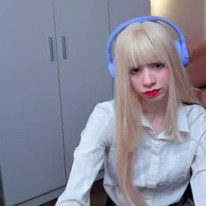 bestlivesexchat.com royalmira livesex profile in shy cams