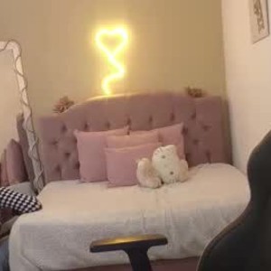 chaturbate safira_tay webcam profile pic via cam-performer.com