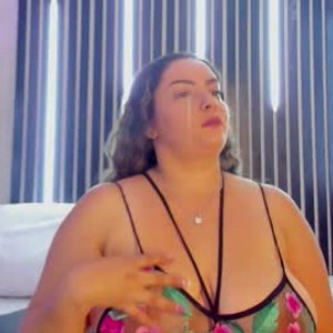 privat-livecam.com sahararivas_6 livesex profile in latina-milf cams