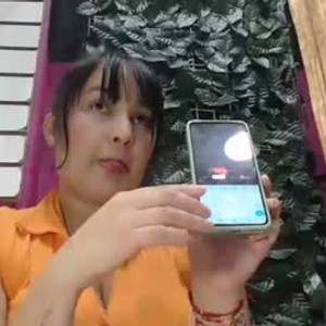 badgirlwebcam.com sarainx livesex profile in lush cams