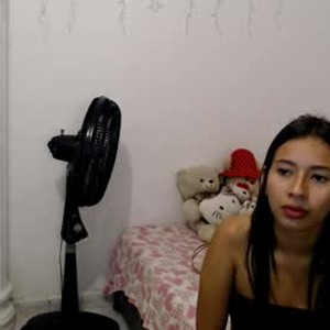 cam-performer.com saralean604 livesex profile in prett cams