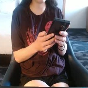 livesexr.com sarasweat livesex profile in petite cams