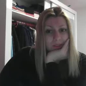 sarra_lowee webcam livesex profile on sexcityguide.com