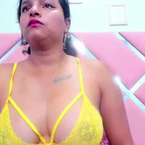 sexcityguide.com scharlett_ livesex profile in curvy cams