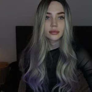 Camgirl is actually offline