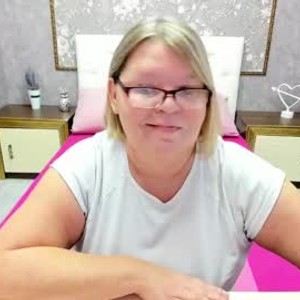 chatnmate.com shannonshine livesex profile in curvy cams