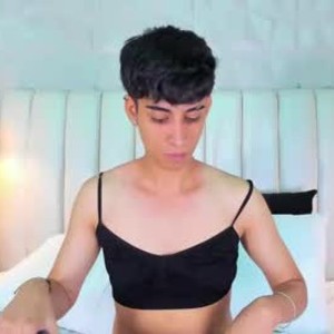 onaircams.com sharlotkartwell livesex profile in femboy cams