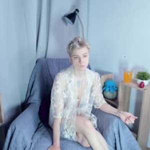 chaturbate shiny_cute Live Webcam Featured On 6livesex.com