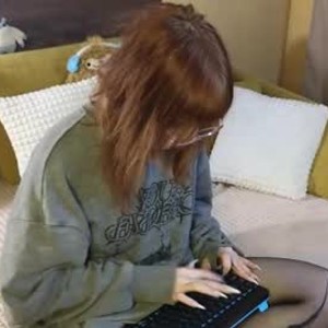 chaturbate silly_soul webcam profile pic via bestlivesexchat.com