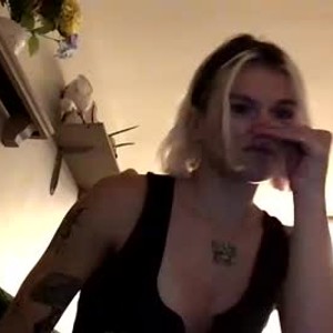 chaturbate sluttyyscarlett Live Webcam Featured On elivecams.com