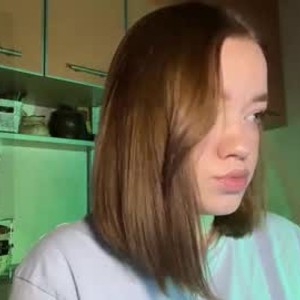 6livesex.com snowy_cute livesex profile in redhead cams