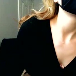 glamcambabes.com snuggle_b0t livesex profile in petite cams