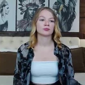 livesex.fan sofigleam livesex profile in skinny cams