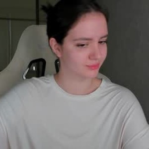 Camgirl is actually offline