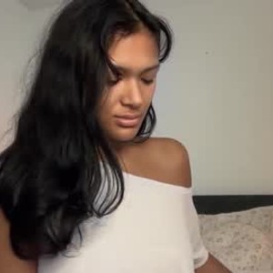 chaturbate sophieee2 webcam profile pic via pornsexycams.com