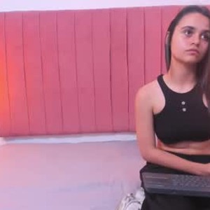 badgirlwebcam.com stefa_niaa livesex profile in petite cams